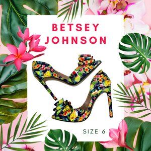 BETSEY JOHNSON Luxe Tropical Print Heels | SIZE 6